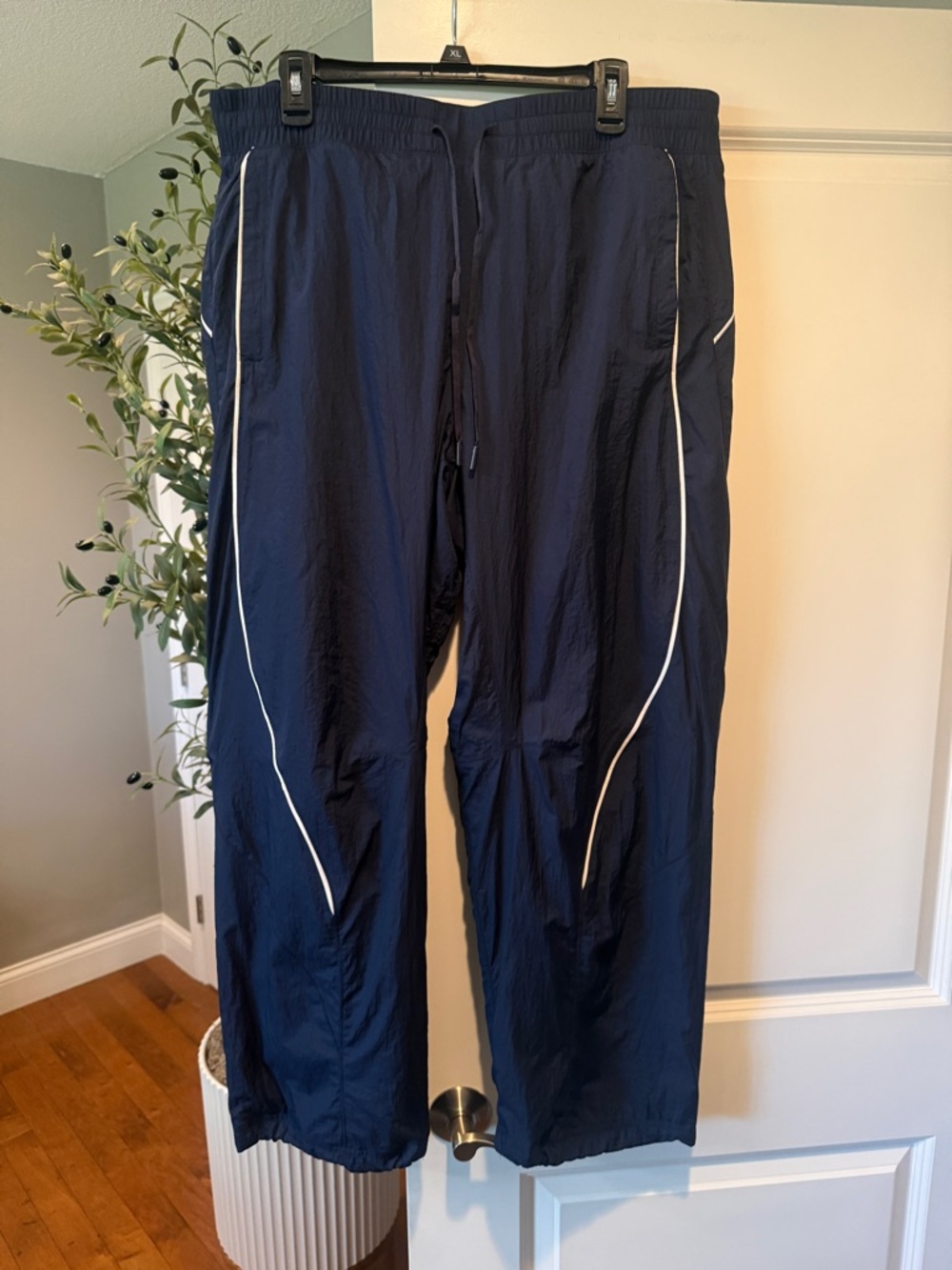 Lululemon License to Train Set - Picture 5 of 8